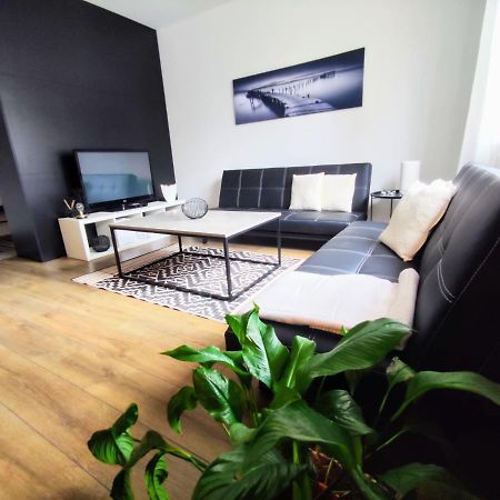 Apartman Loggia Park & Free Parking ชิลินา ภายนอก รูปภาพ