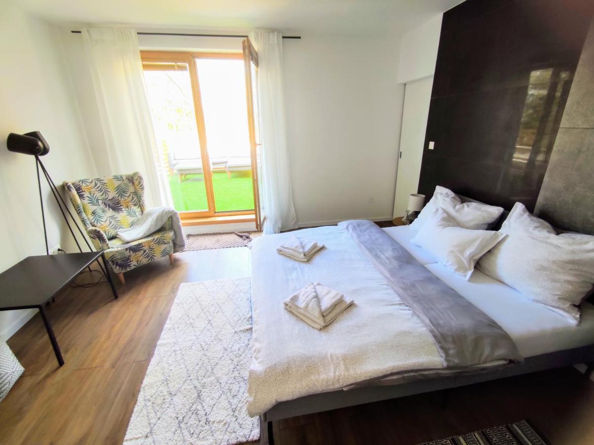 Apartman Loggia Park & Free Parking ชิลินา ภายนอก รูปภาพ